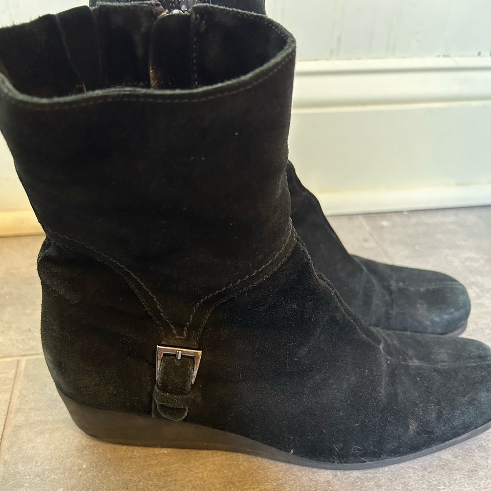 La Canadienne Finley Black Suede Wedge Comfort Ankle Boots Women's Size 8 M